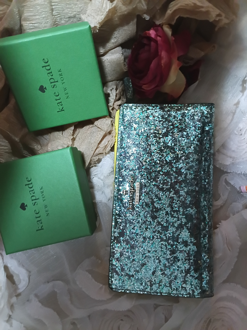 kate spade Green Glitter Zip-Around Wallet with Gold Trim - Picture 11 of 14